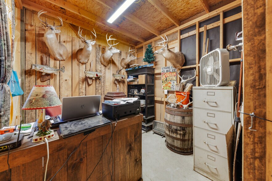 More Photos Of 634 Swiss Colony Rd, Hohenwald Warehouse For Sale