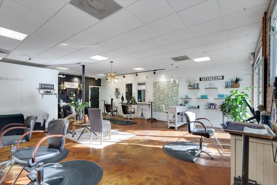 More Photos Of 205 N Laurens St, Greenville Loft Creative Space For Lease