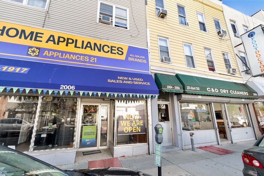 More Photos Of 2004-2006 Bergenline Ave, Union City Apartments For Sale