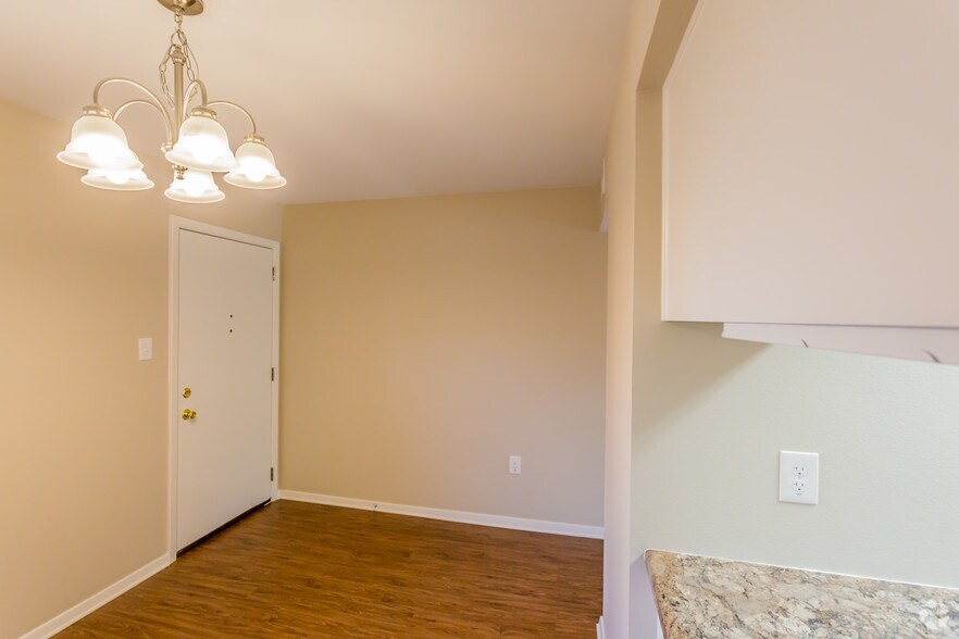 More Photos Of 1701 Skyline Dr, North Little Rock Multifamily For Sale