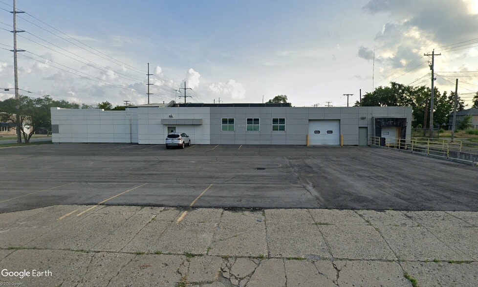 Primary Photo Of 2508 S Main St, South Bend Manufacturing For Lease