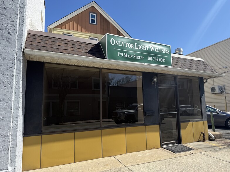 Primary Photo Of 179 Main St, Ridgefield Park Storefront Retail Residential For Lease