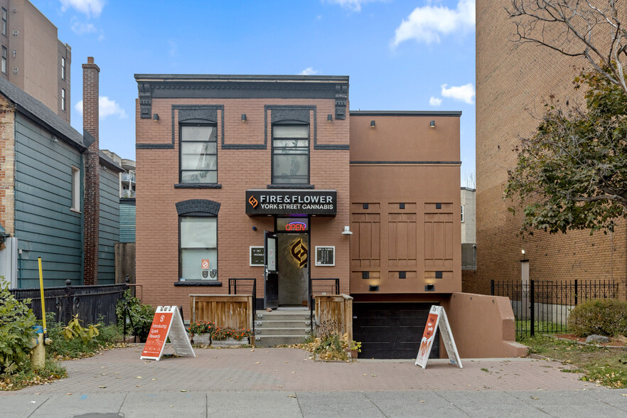 Primary Photo Of 129 York St, Ottawa Freestanding For Sale