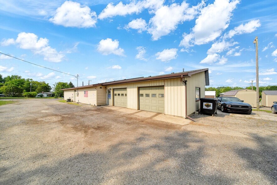 More Photos Of 2768 W Carleton Rd, Hillsdale Specialty For Sale
