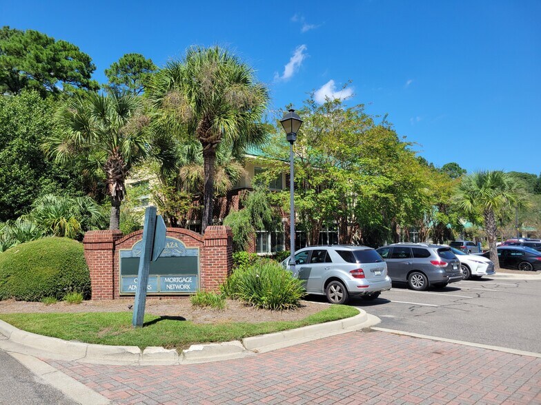 More Photos Of 3 Clark Summit Dr, Bluffton Office For Sale