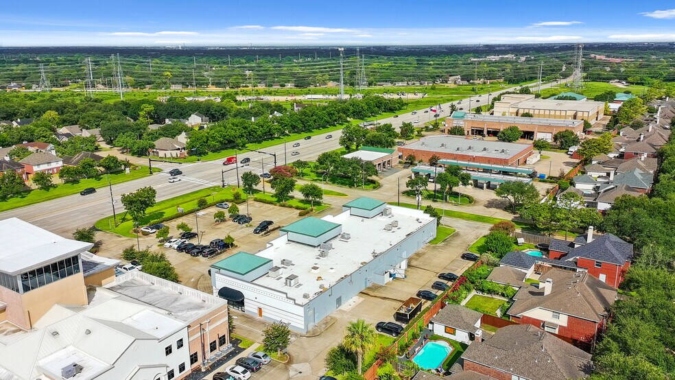 More Photos Of 4403-4411 Highway 6, Sugar Land Storefront For Sale