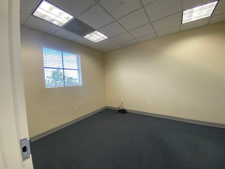 More Photos Of 1010 Kennedy Dr, Key West Medical For Sale