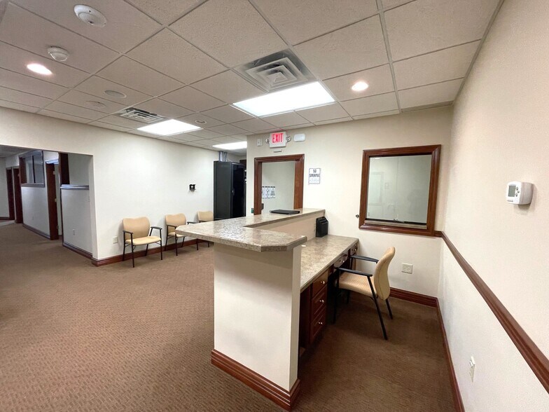 More Photos Of 530 Walnut Ave NE, Canton Storefront Retail Office For Sale