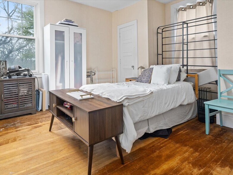 More Photos Of 871-873 Harris Ave, Woonsocket Religious Facility For Sale