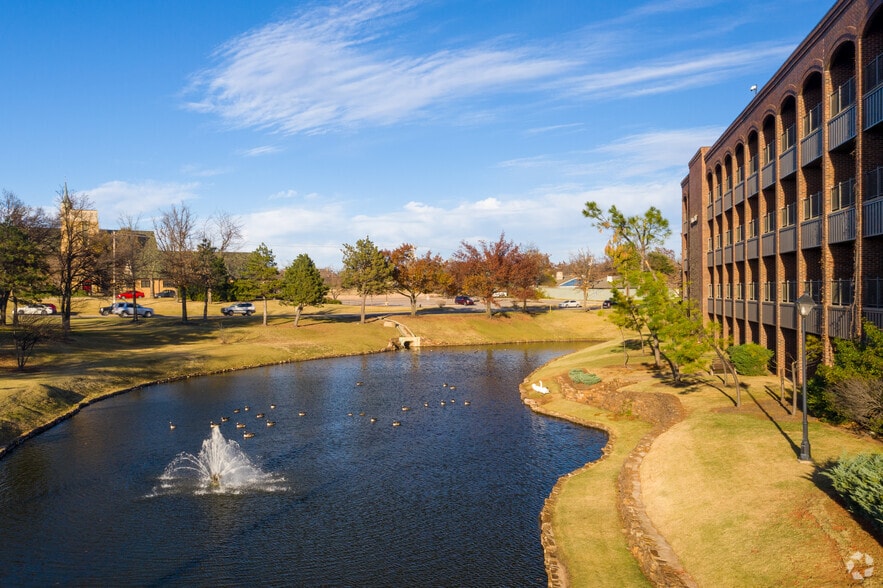 More Photos Of 6301 Waterford Blvd, Oklahoma City Unknown For Lease