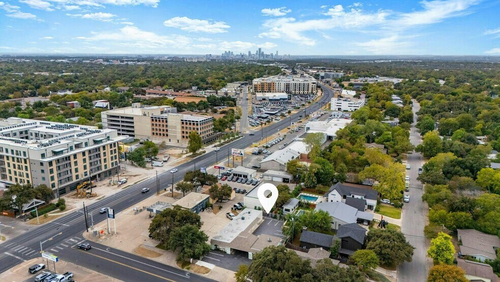 More Photos Of 2413-2415 Greenlawn Pky, Austin Office For Sale