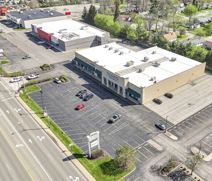 More Photos Of 832-840 N Lexington Springmill Rd, Mansfield General Retail For Lease