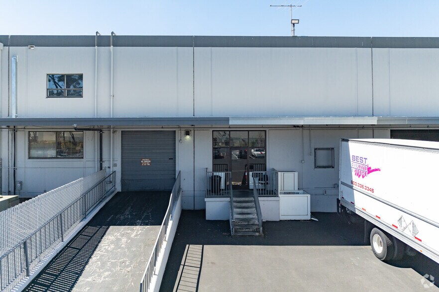 More Photos Of 4401-4457 Park Rd, Benicia Warehouse For Lease