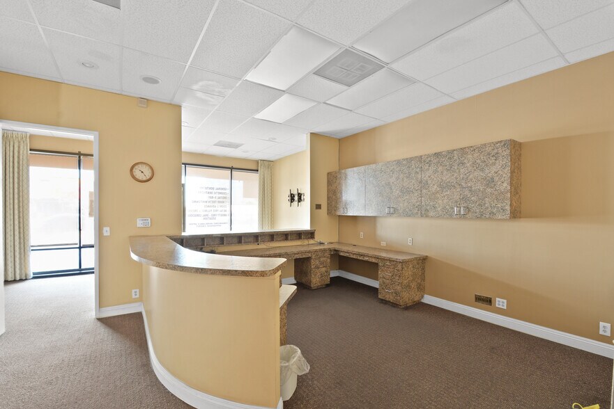 More Photos Of 7932-7942 Valley View St, Buena Park General Retail For Lease