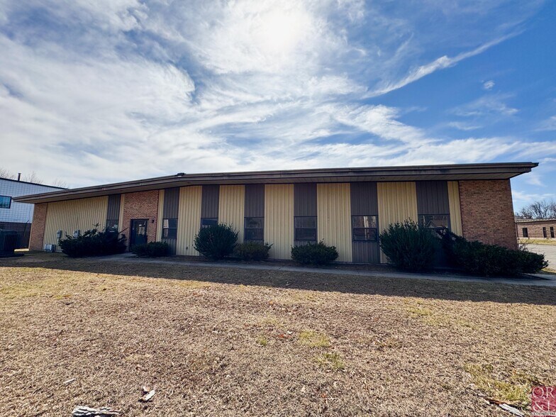 More Photos Of 351 Burnham St, East Hartford Light Manufacturing For Lease