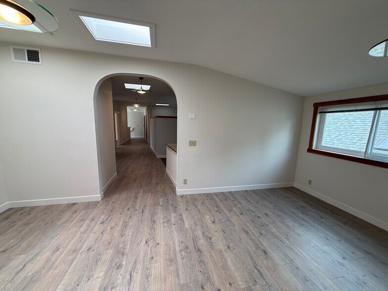 More Photos Of 2198 6th St, Berkeley Loft Creative Space For Lease