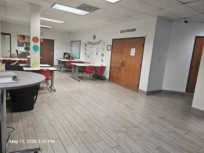 More Photos Of 1720 S Edmonds Ln, Lewisville Office For Lease