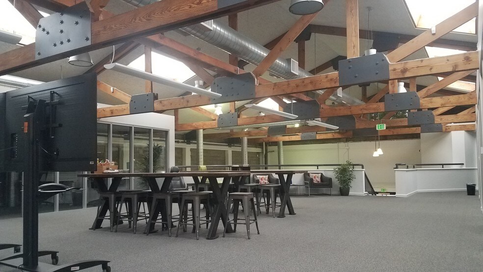 More Photos Of 745 Emerson St, Palo Alto Loft Creative Space For Lease
