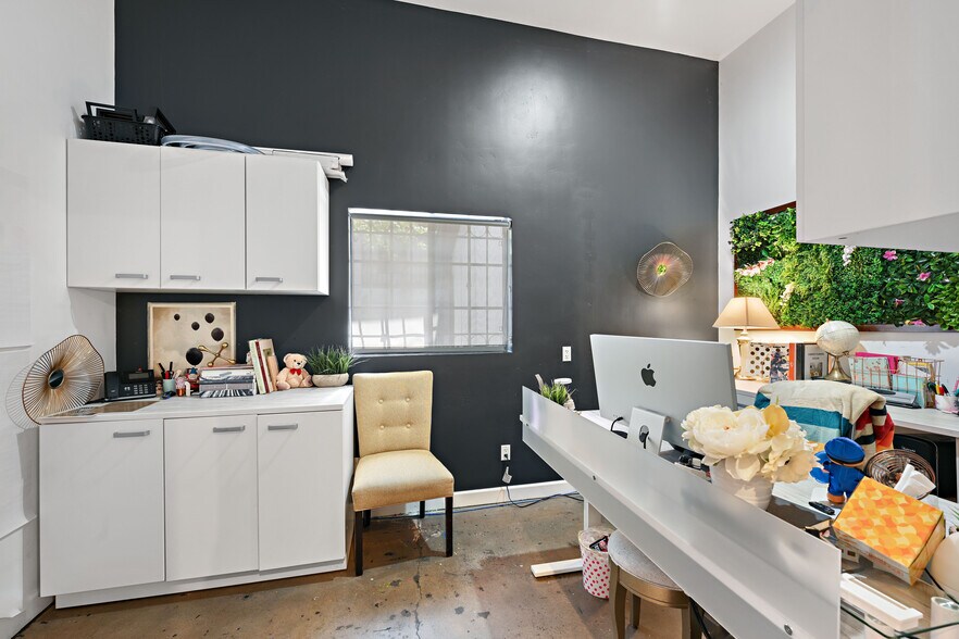 More Photos Of 4151 Taylor St, San Diego Storefront Retail Office For Sale