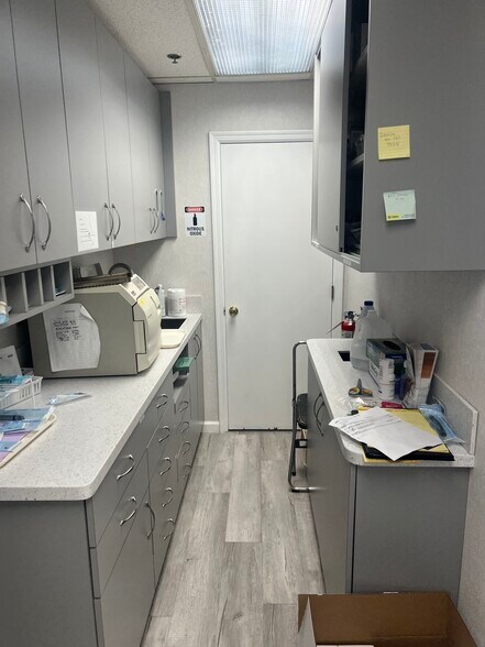 More Photos Of 49 Ridgedale Ave, East Hanover Office For Sale
