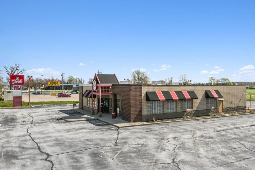 More Photos Of 1830 Columbus Ave, Washington Court House Restaurant For Sale