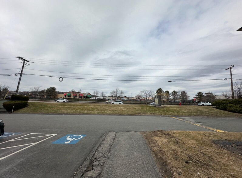 More Photos Of 100 Milk St, Methuen Medical For Lease