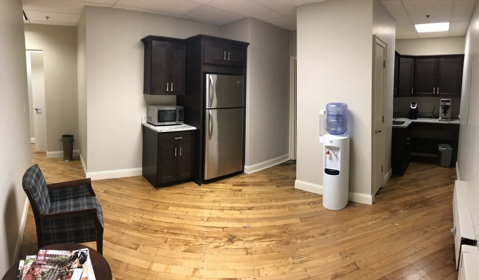 More Photos Of 75 Market Pl, Springfield Office For Sale
