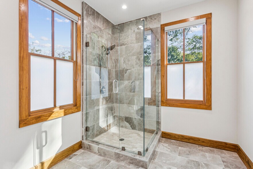 More Photos Of 692 Kirkwood Ave SE, Atlanta Storefront Retail Residential For Sale