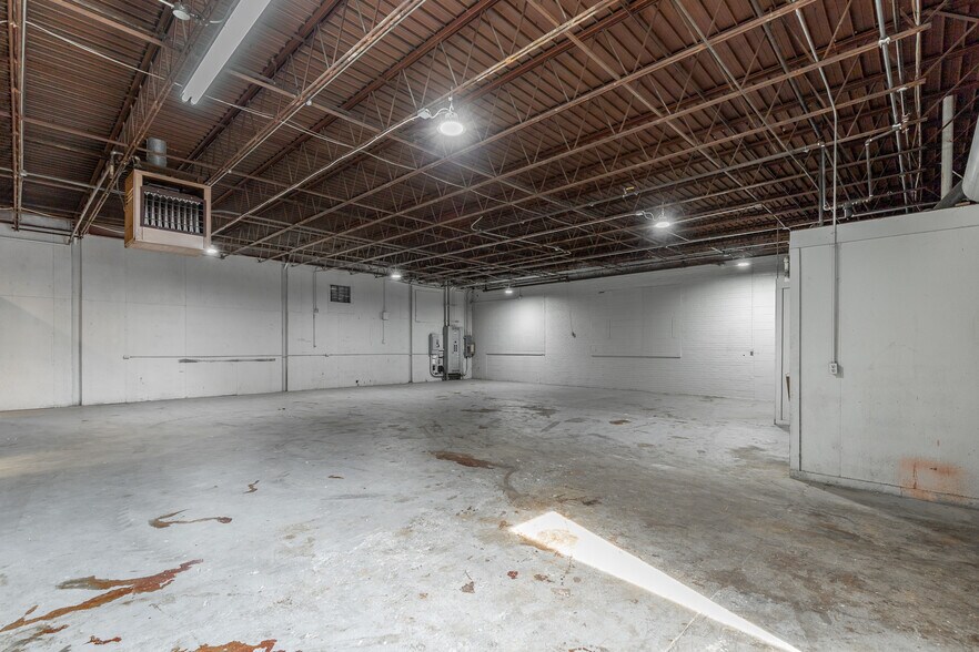 More Photos Of 3707 Calhoun Ave, Chattanooga Warehouse For Lease