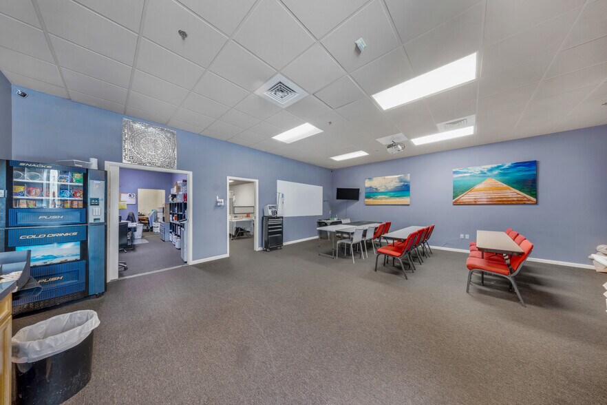 More Photos Of 2860 W State Road 84, Fort Lauderdale Office For Lease