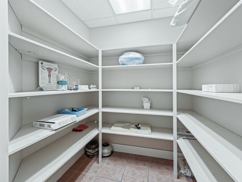 More Photos Of 1414 E Main St, Leesburg Medical For Sale