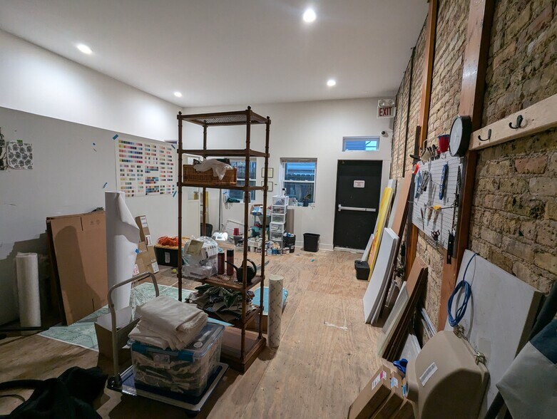More Photos Of 4219 W Lawrence Ave, Chicago Storefront Retail Residential For Lease
