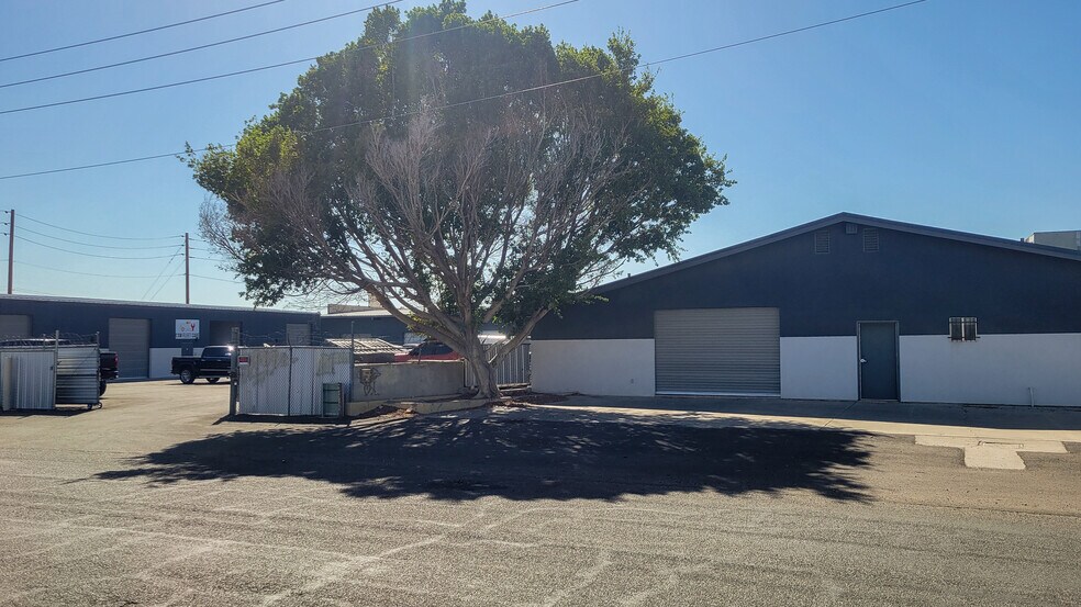 More Photos Of 3650 N 40th Ave, Phoenix Warehouse For Sale