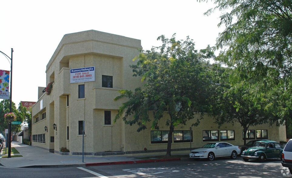 More Photos Of 2740 W Magnolia Blvd, Burbank Office For Lease