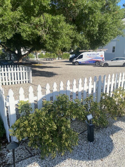 More Photos Of 1215 12th St, Palm Harbor Office For Lease