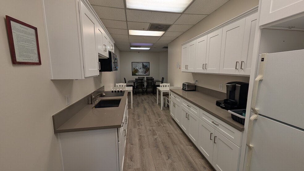 More Photos Of 970 S Village Oaks Dr, Covina Medical For Lease