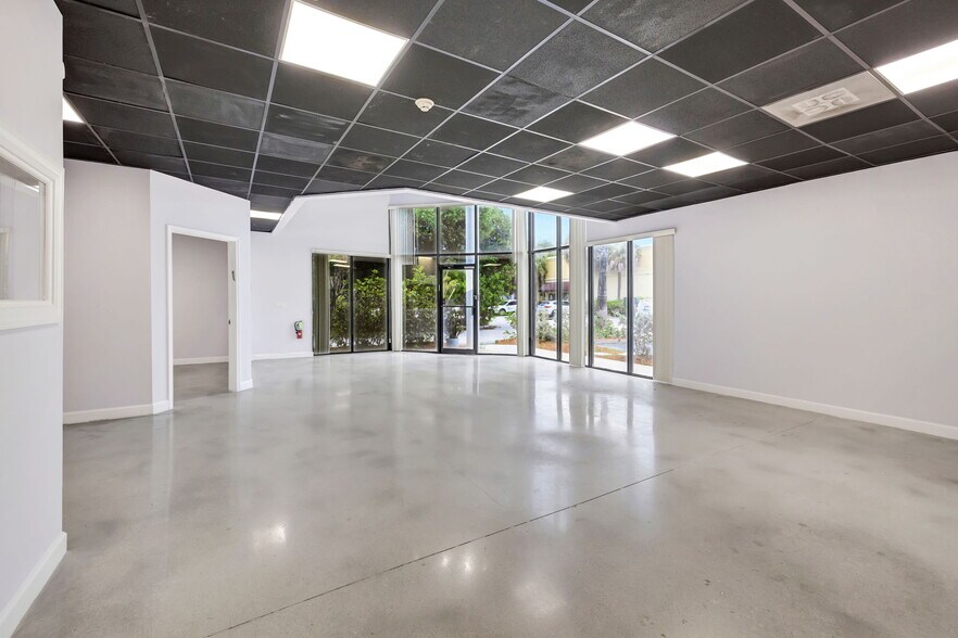 More Photos Of 2891 NW 22nd Ter, Pompano Beach Warehouse For Lease