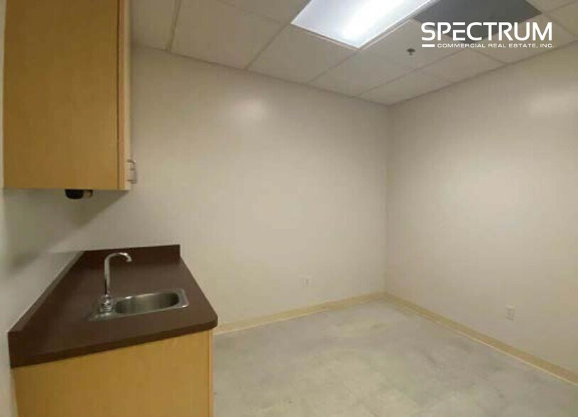 More Photos Of 28368 Constellation Rd, Valencia Research And Development For Lease