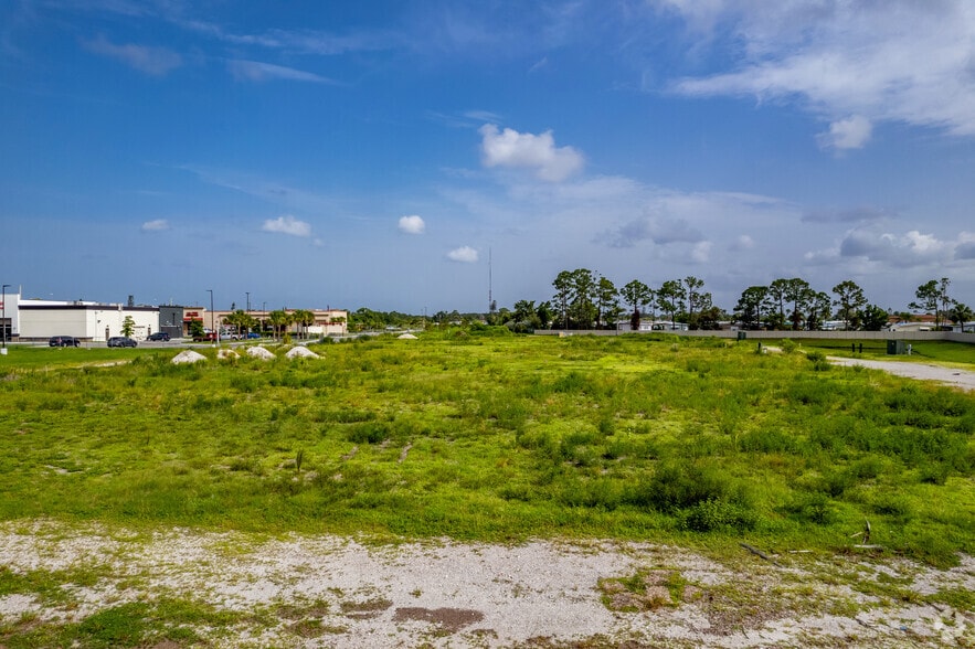 More Photos Of 1200 N Tamiami Trl, Venice Unknown For Lease