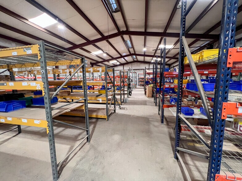 More Photos Of 3201 W Murphy St, Odessa Warehouse For Sale