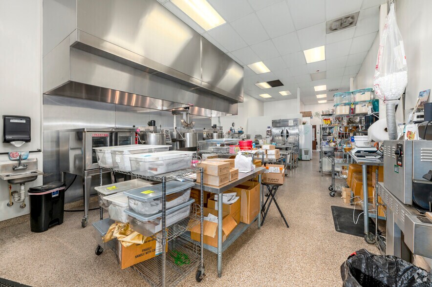 More Photos Of 8408 Georgia Ave, Silver Spring Storefront For Lease