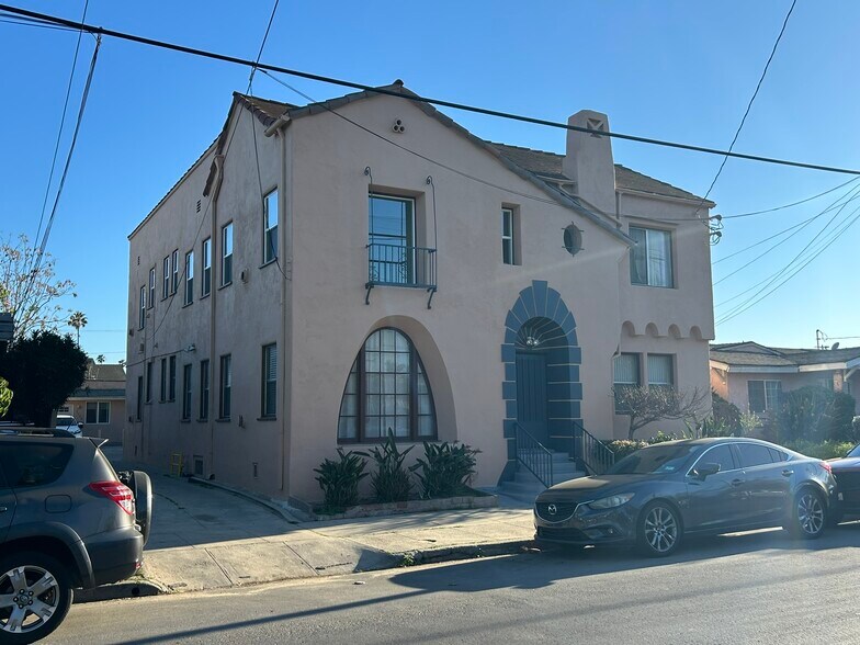 More Photos Of 1506 W 36th St, Los Angeles Apartments For Sale