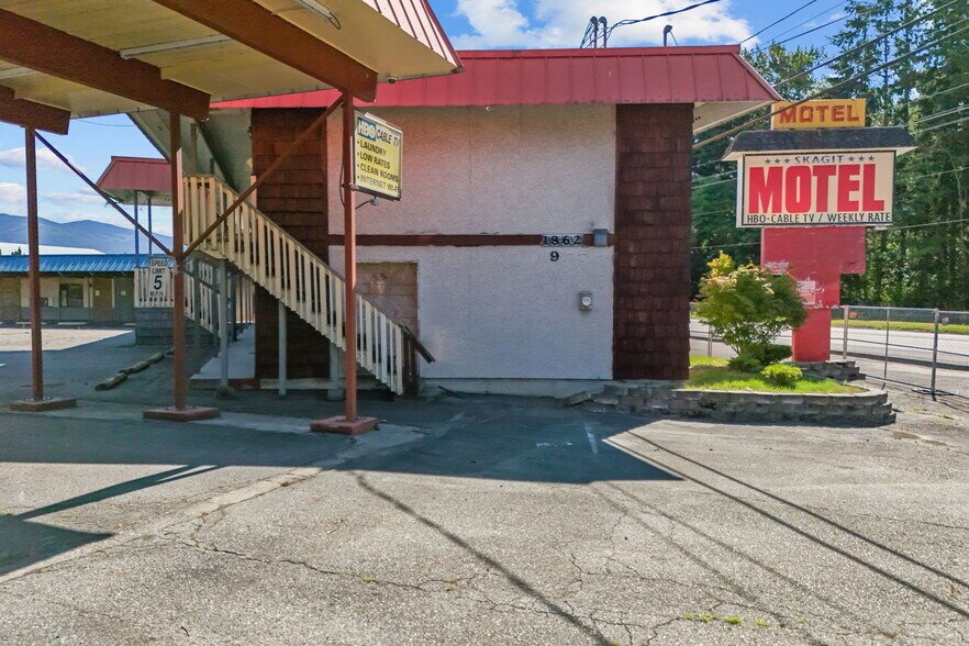 More Photos Of 1862 W State Route 20, Sedro-Woolley Hotel For Sale