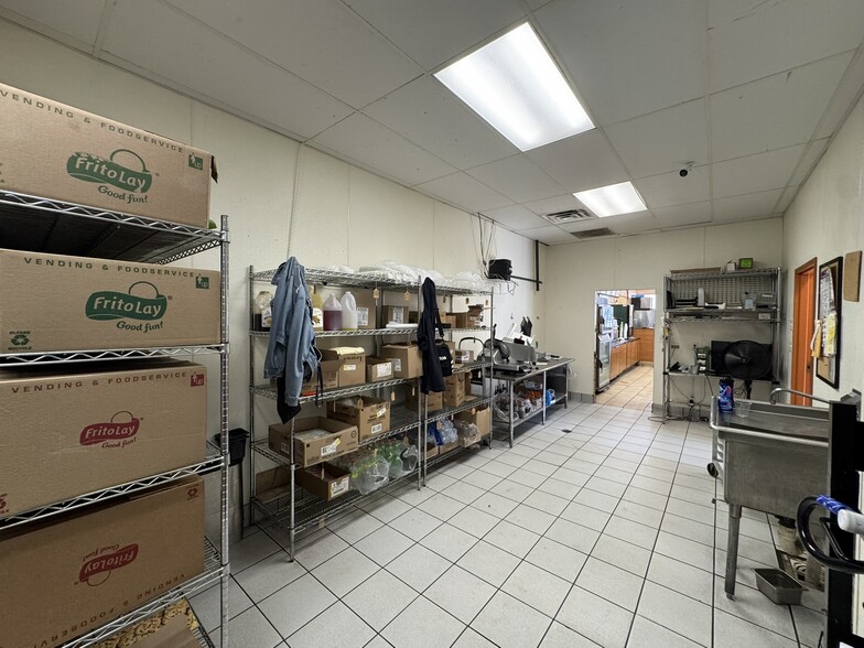 More Photos Of 2253 S Grand Blvd, Saint Louis Freestanding For Lease