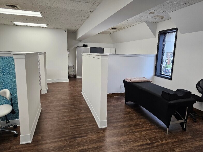 More Photos Of 2284-2294 E Main St, Bexley Medical For Lease