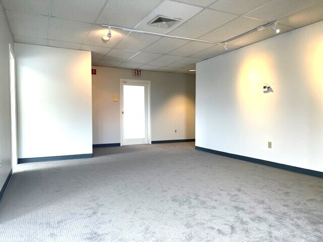 More Photos Of 1215 Reservoir Ave, Cranston Office For Lease