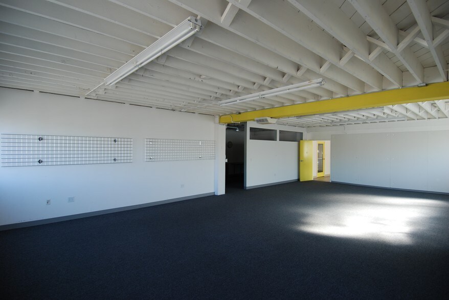More Photos Of 865-867 Isabella St, Oakland Warehouse For Lease