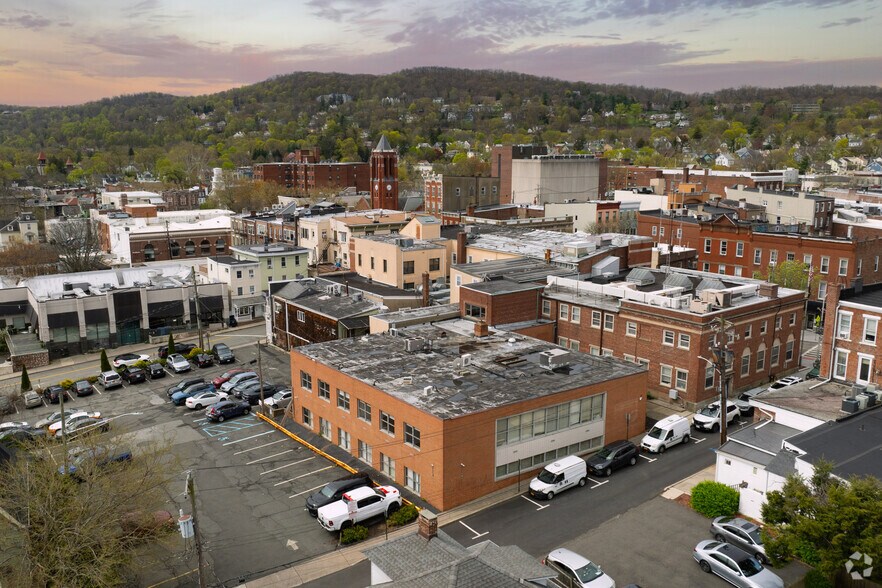 More Photos Of 69 Lydecker St, Nyack Office For Lease