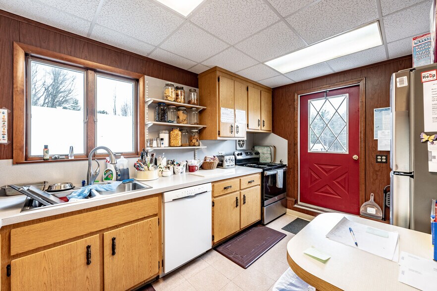 More Photos Of 1251 E Mountain Rd, Westfield Daycare Center For Sale