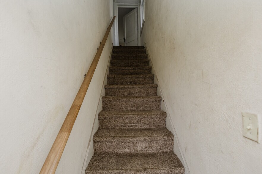 More Photos Of 123 E Madison Ave, Arkansas City Apartments For Sale